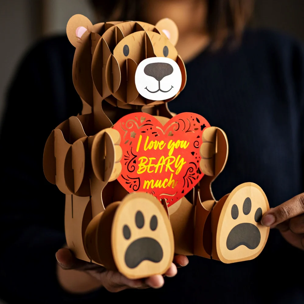 Giant Love Bear Pop-Up Gift - Image 3