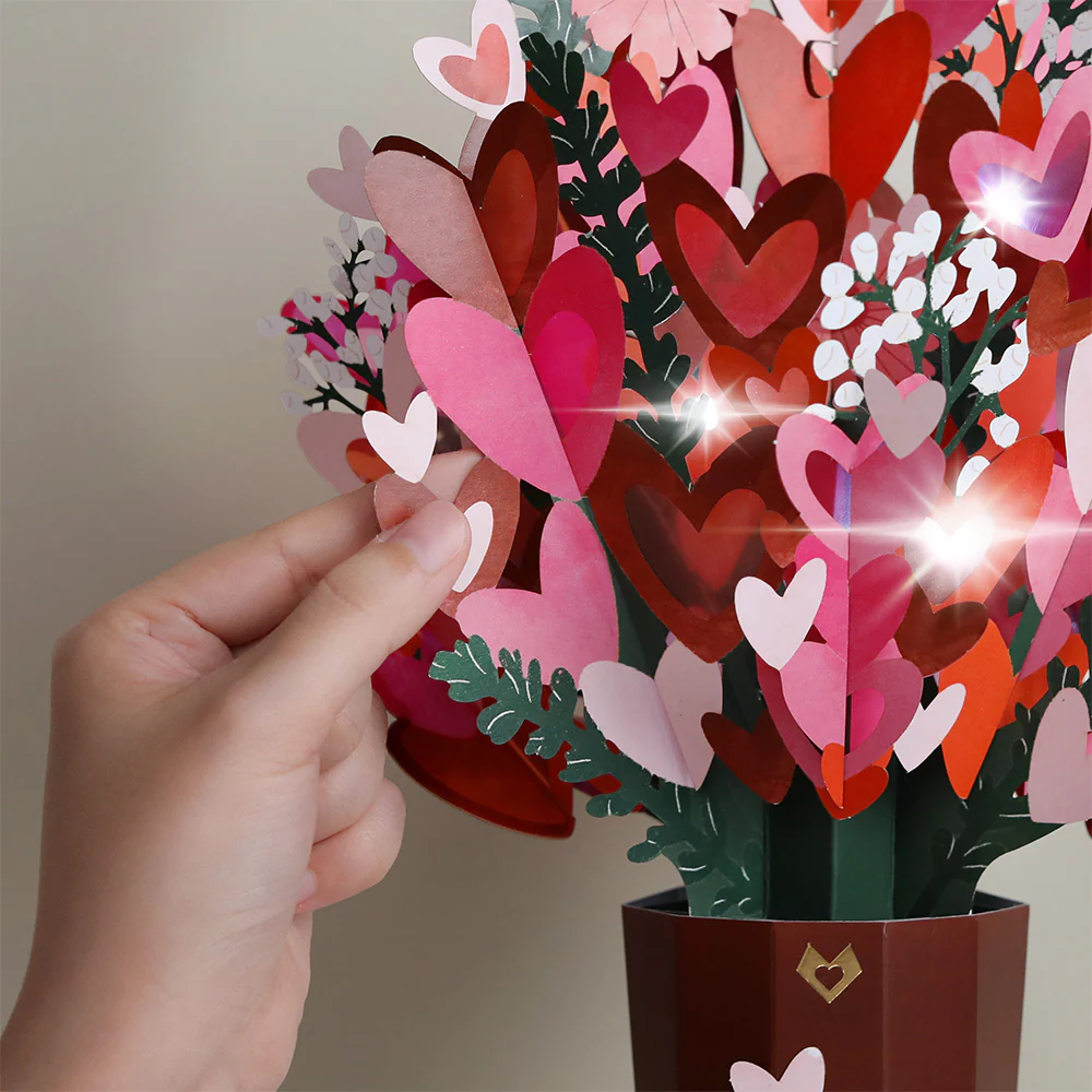 Hogs & Kisses Music & Lights Pop-Up Card & Bouquet Bundle - Image 4